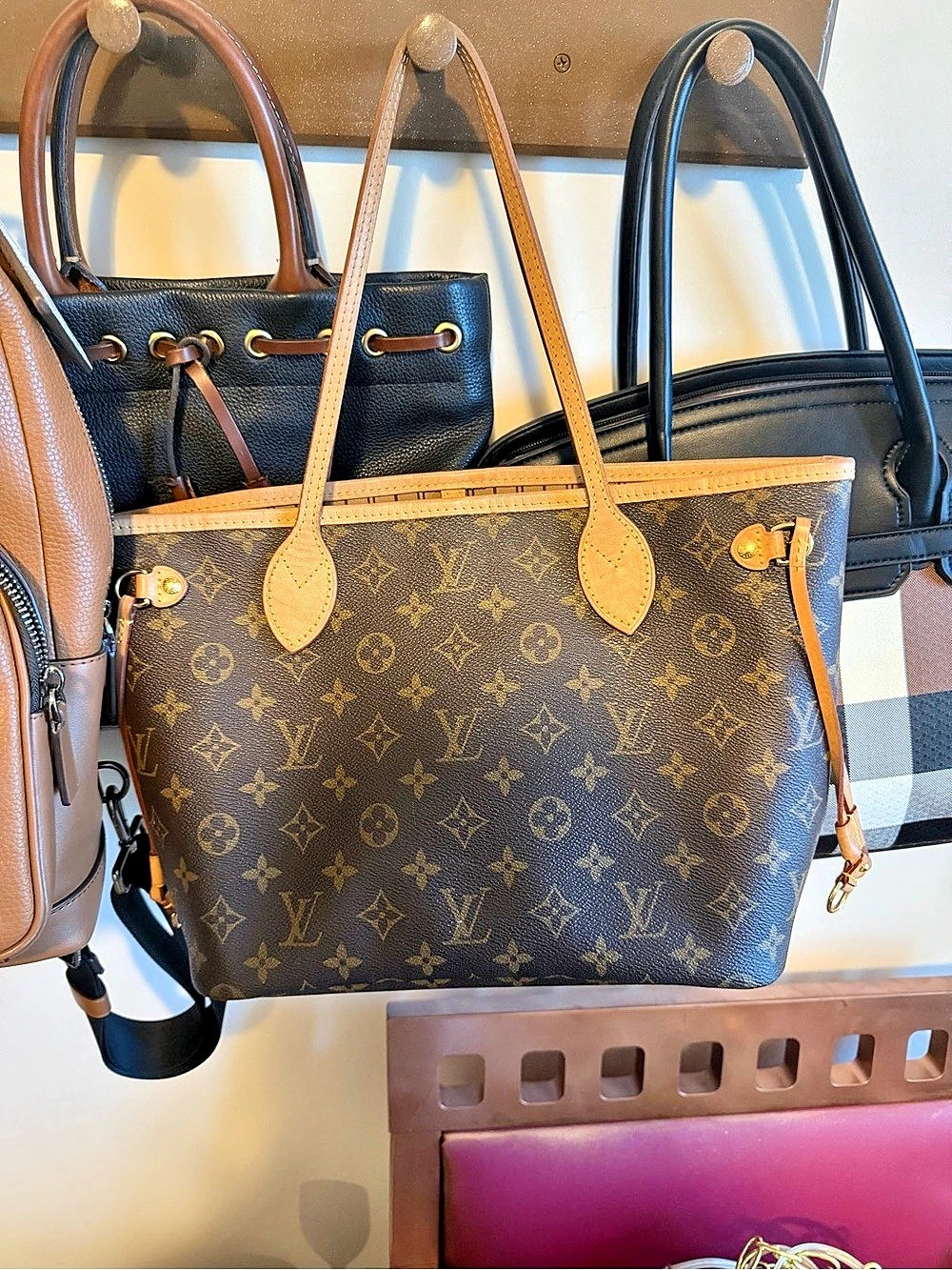Louis Vuitton Neverfull MM Tote in Brown